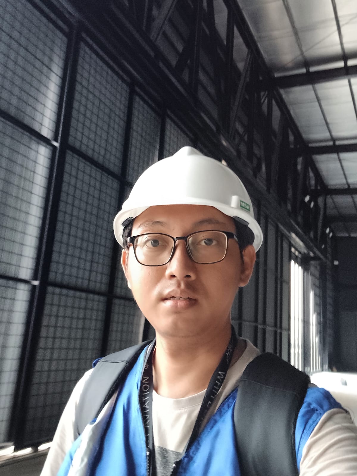 Junaedi Alwi di Proyek LED Videotron